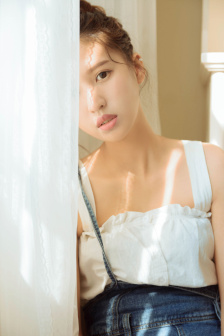 不扣钮的女孩 电影